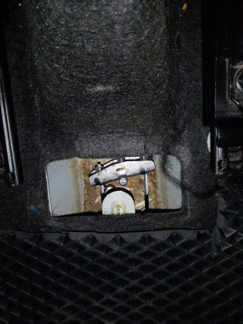 Ручник… — Lada Ларгус, 1,6 л, 2014 года | расходники | DRIVE2