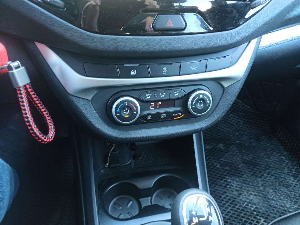 Фото в бортжурнале Lada Vesta SW Cross (1G)