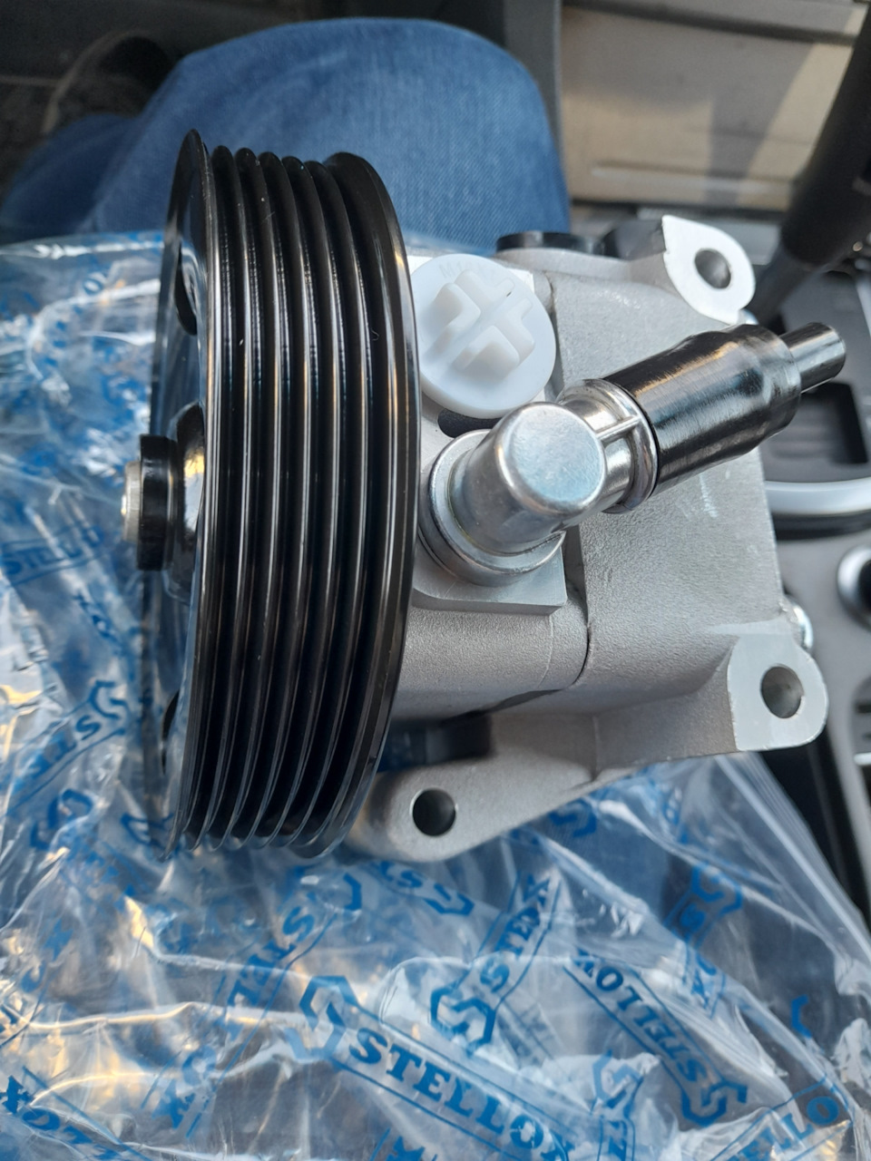 Загудел ГУР. Купил насос на замену. — Ford Focus II Sedan, 1,6 л, 2008 ...