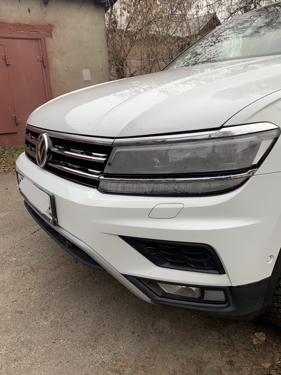 Запотевание фары, визит на сервис — Volkswagen Tiguan (2G), 2 л, 2019 ...