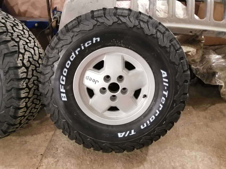 Фото в бортжурнале Jeep Grand Cherokee (ZJ). Запчасти на фото: 4000Q3