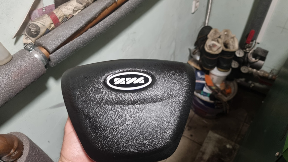 Передумал, отказался от синего — ИЖ 2126