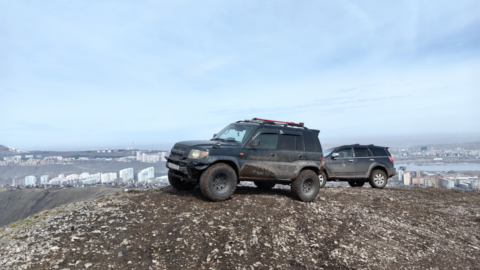 Mitsubishi Pajero iO