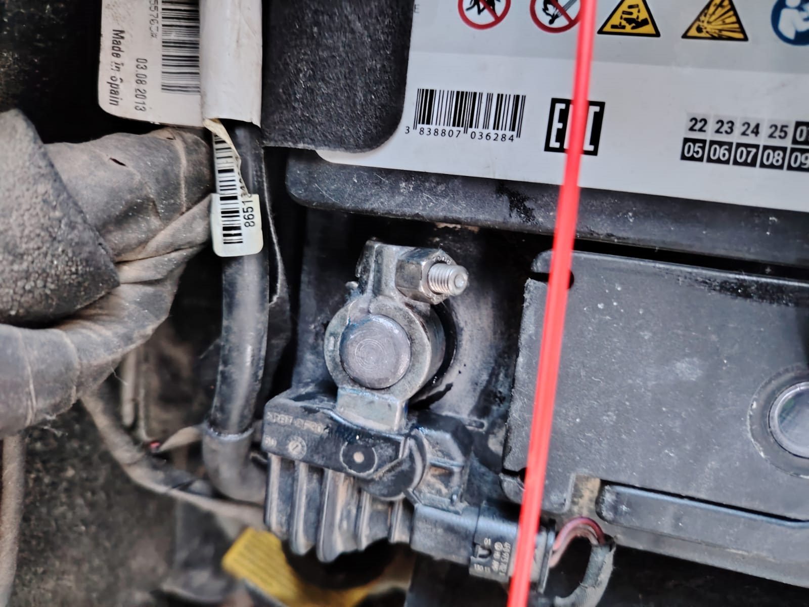 Окисление клемм аккумулятора. — DRIVE2