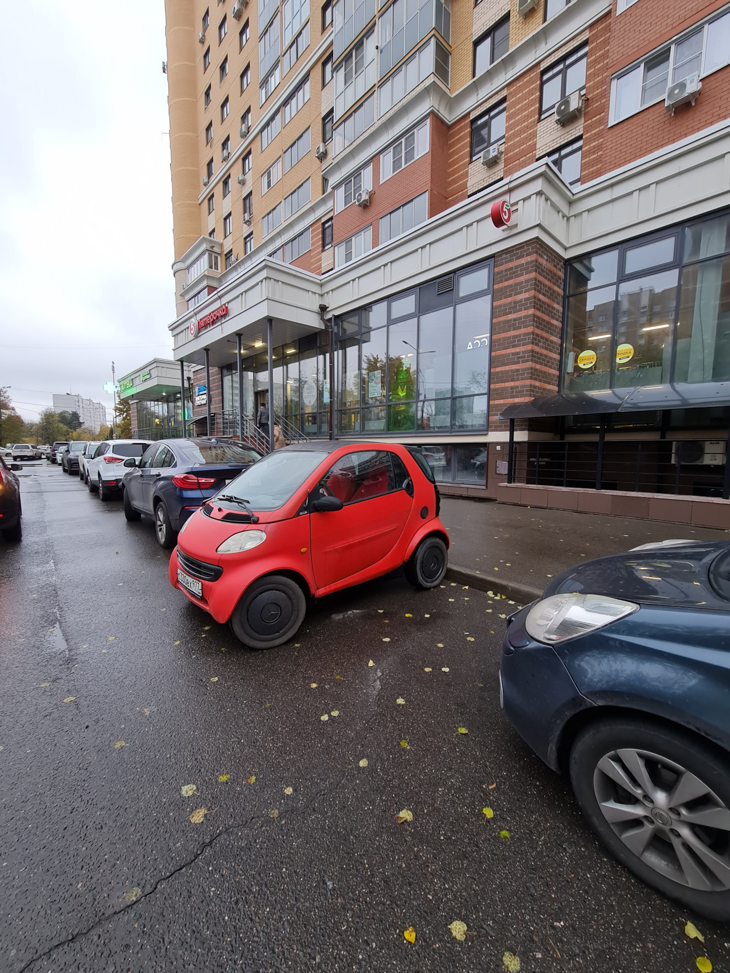 Проверил слух, что можно парковаться поперёк. — Smart City, 0,6 л, 2002  года | просто так | DRIVE2