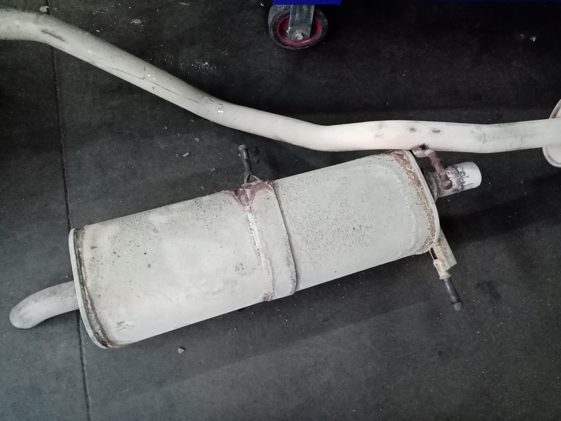 Замена глушителя. Оригинал. — Peugeot 307 SW, 2 л., 2005 года | визит ...