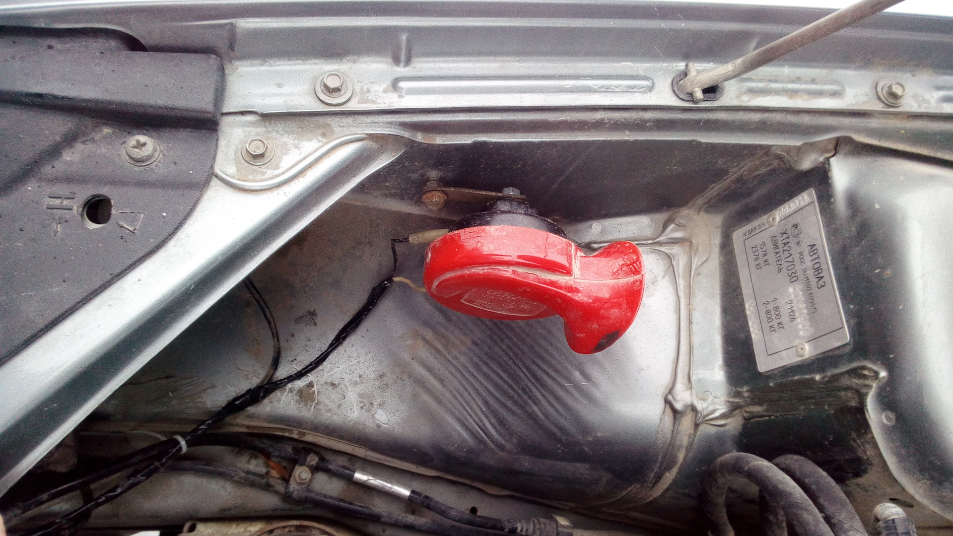 Штатная звуковая сигнализация — Lada Приора седан, 1,6 л, 2007 года ...