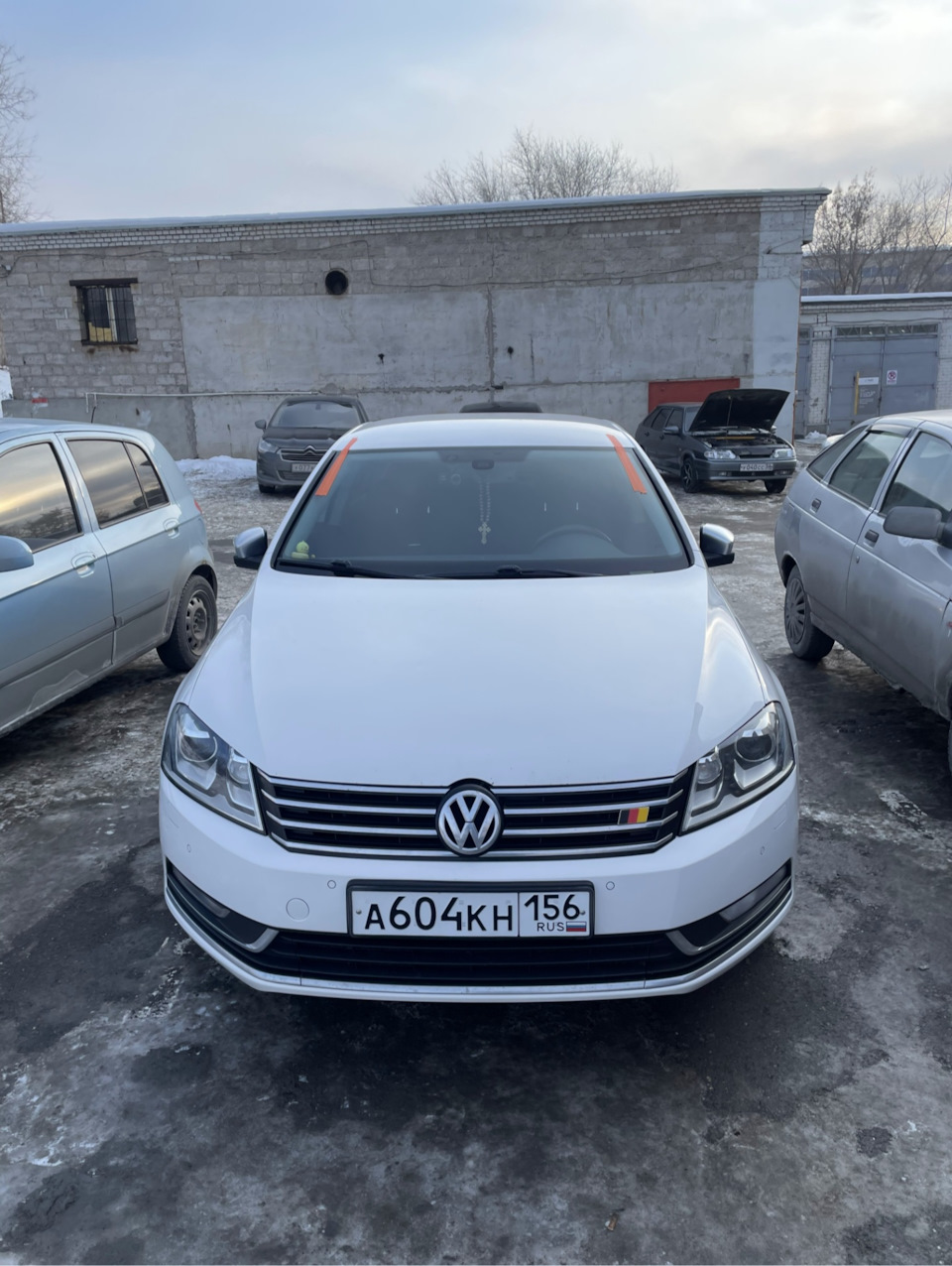 Замена лобового стекла — Volkswagen Passat B7, 1,8 л, 2011 года ...