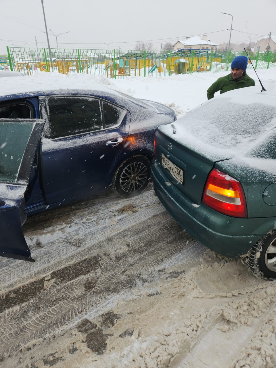 Второе дтп, спустя 2 недели, опять в меня сдали задом) — Skoda Octavia A7  Mk3, 1,8 л, 2014 года | ДТП | DRIVE2