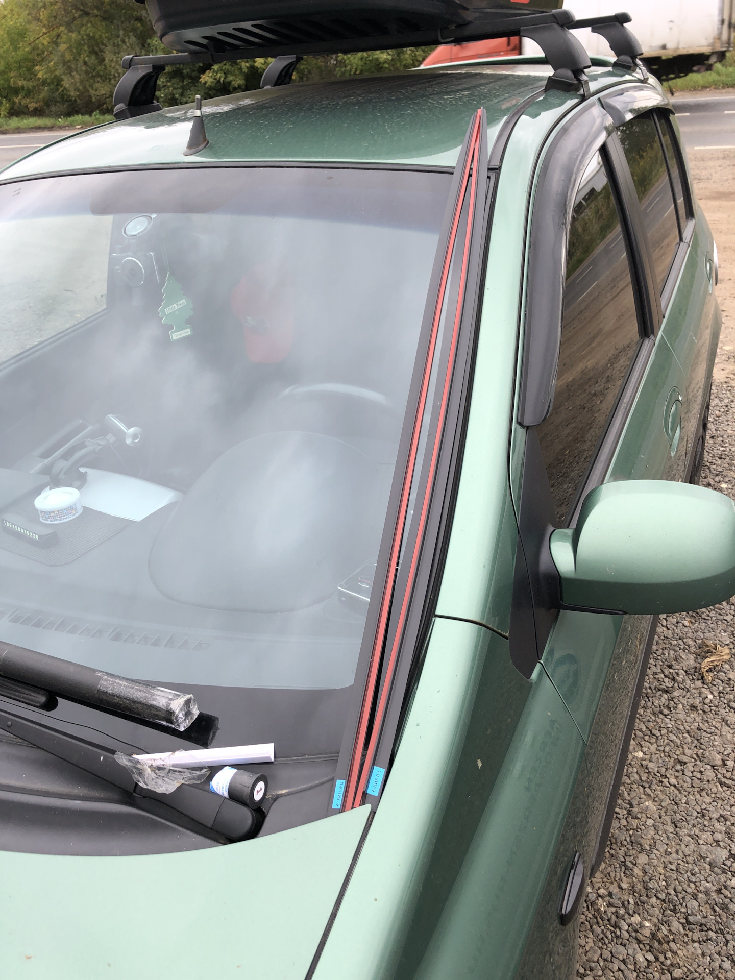 Снова поставил дефлекторы лобового стекла на Гетц — Hyundai Getz, 1,4 л ...