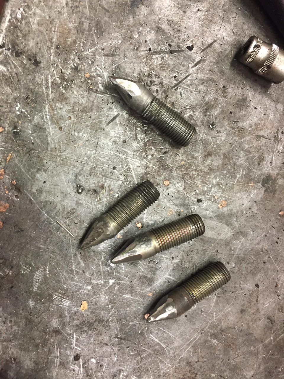 zKAAAgO9KuA 960 Как крепить палатку на песке