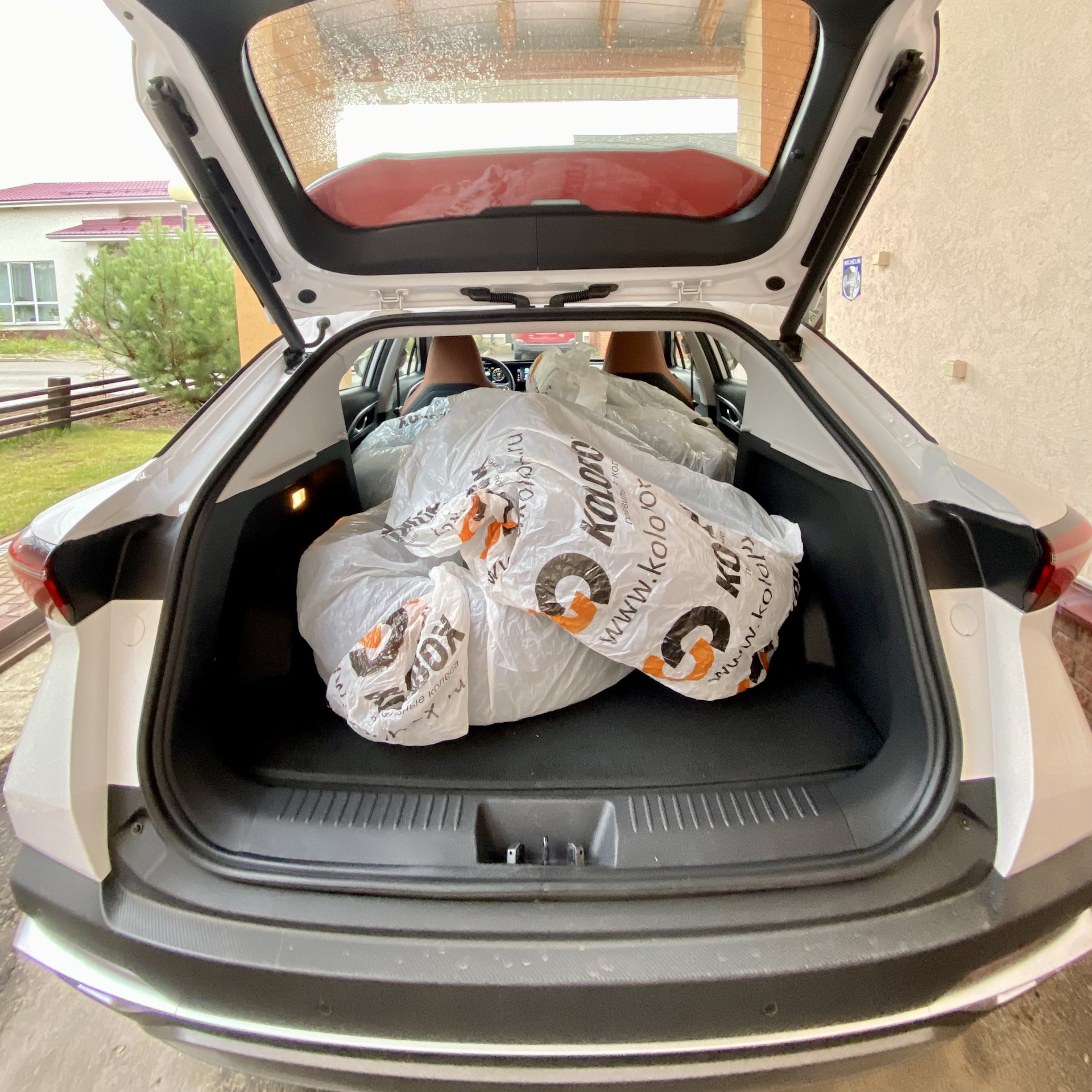 Зимние шины и параметры штатных дисков — Omoda C5, 1,5 л, 2022 года ...