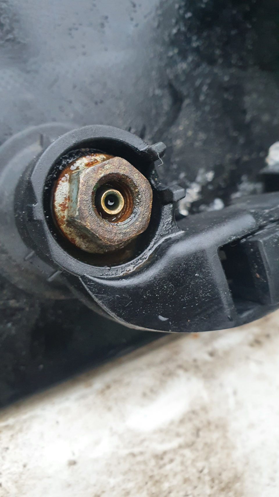 подготовка к съему поводка — Audi Q5 (1G)