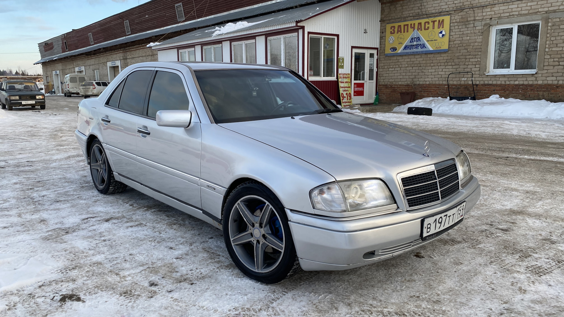 Mercedes-Benz C-class (W202) 1.8 бензиновый 1993 | С180 на DRIVE2