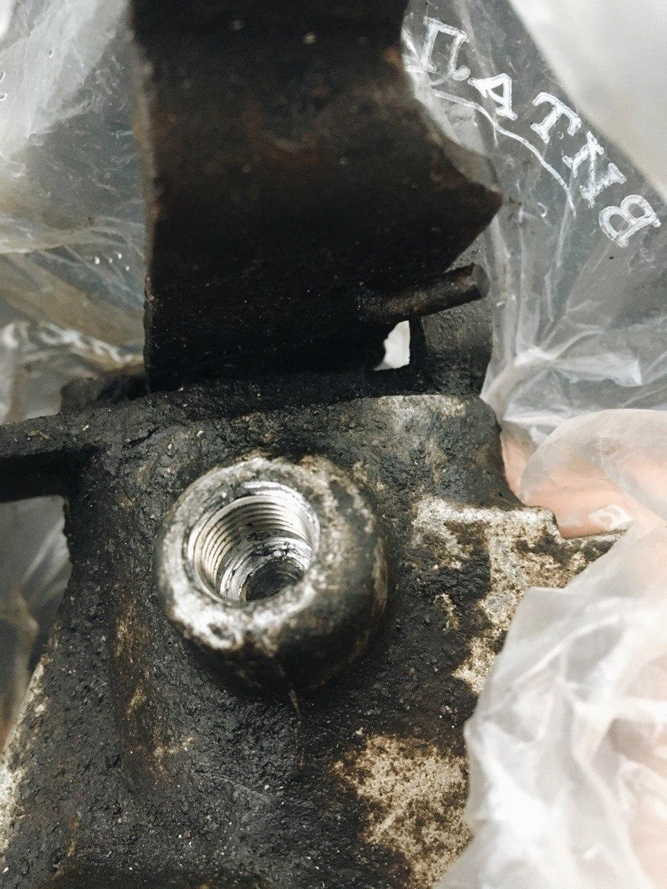 Замена тормозной жидкости — Volkswagen Golf Mk5, 1,4 л, 2004 года ...