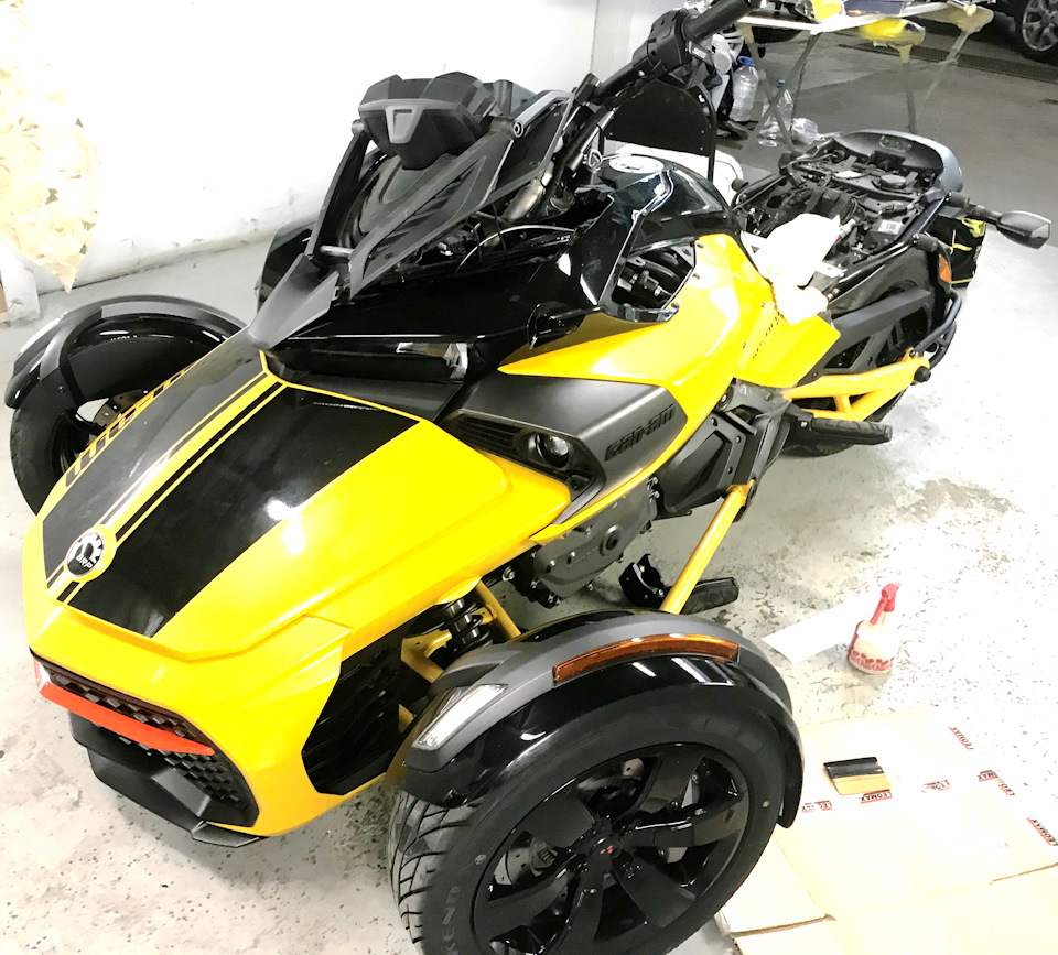 Оклейка авто пленкой родстера Can-Am Spyder F3 — Тонировка МСК на DRIVE2