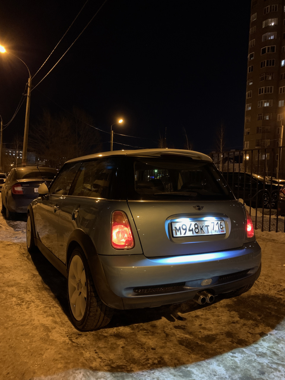 Восстановление подсветки номера. — MINI Cooper S Mk I, 1,6 л, 2002 года |  своими руками | DRIVE2