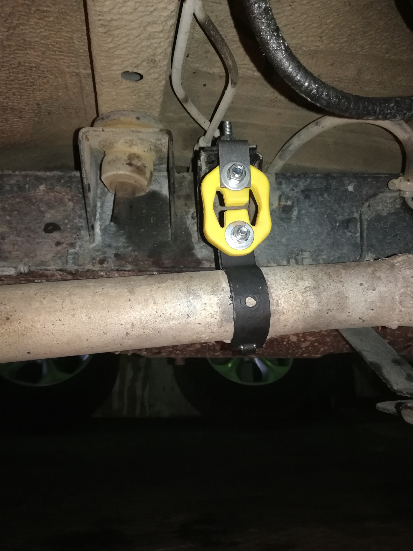 подвес выхлопной