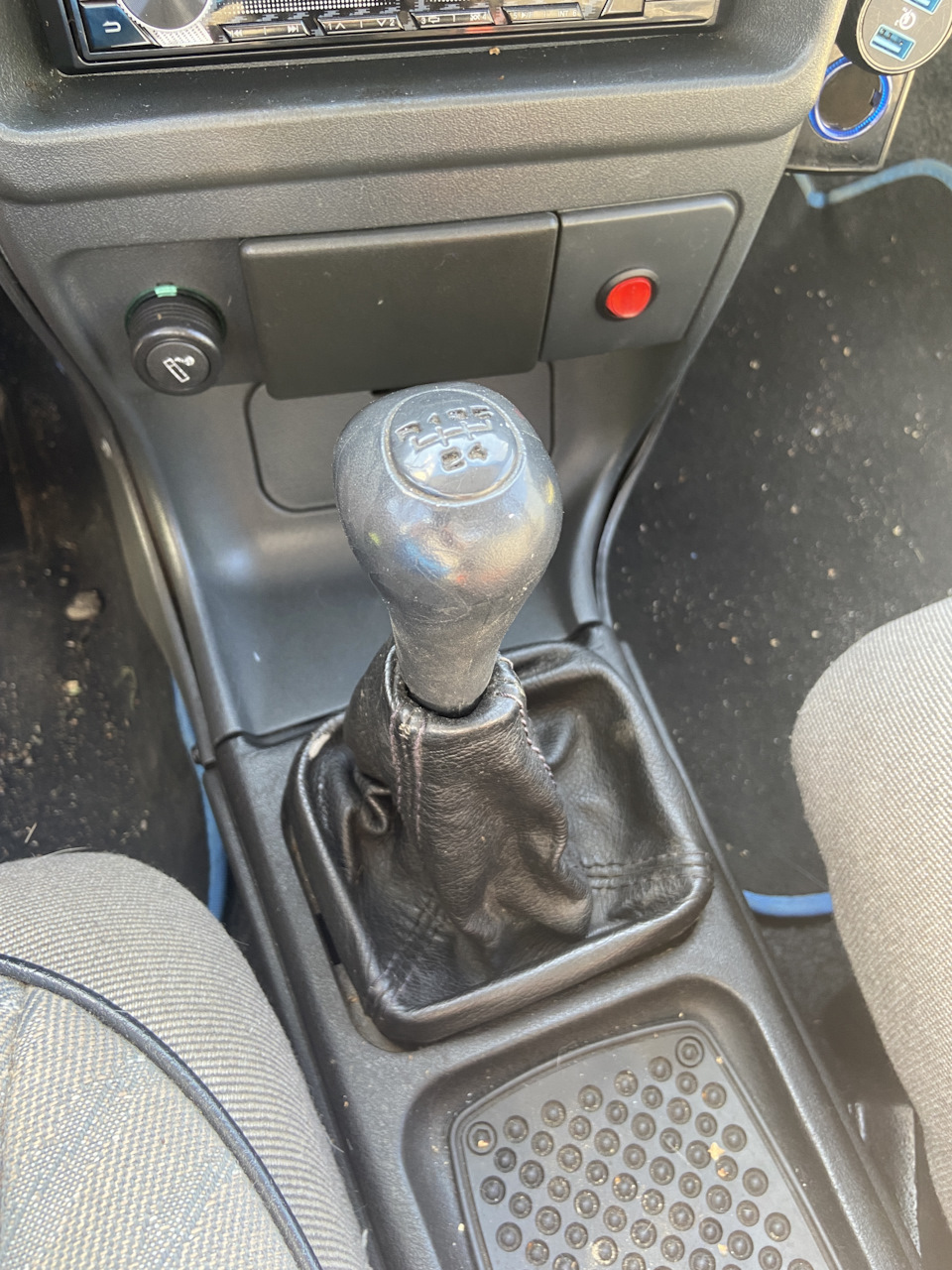 Ручка КПП от Лада Веста — Lada 2114, 1,5 л, 2004 года | стайлинг | DRIVE2
