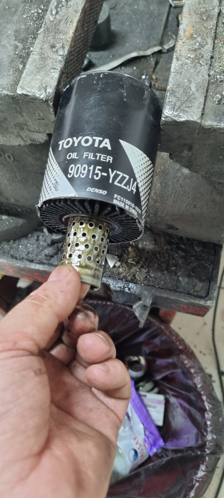 Оригинальный фильт после 10000 тысяч пробега на моторном масле Mobil ...