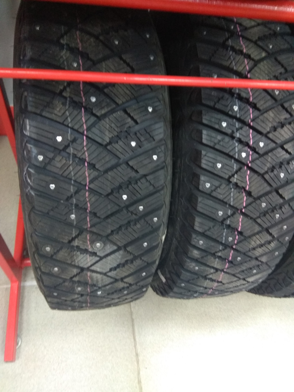 Шипованные шины 205 60 r16. Goodyear ULTRAGRIP Arctic 205/60к16. Goodyear ULTRAGRIP 600. Зимняя резина Гудиер ультра айс Арктик 205 60 r16 нешипованная. Goodyear ULTRAGRIP Arctic 2 205/60 r16.