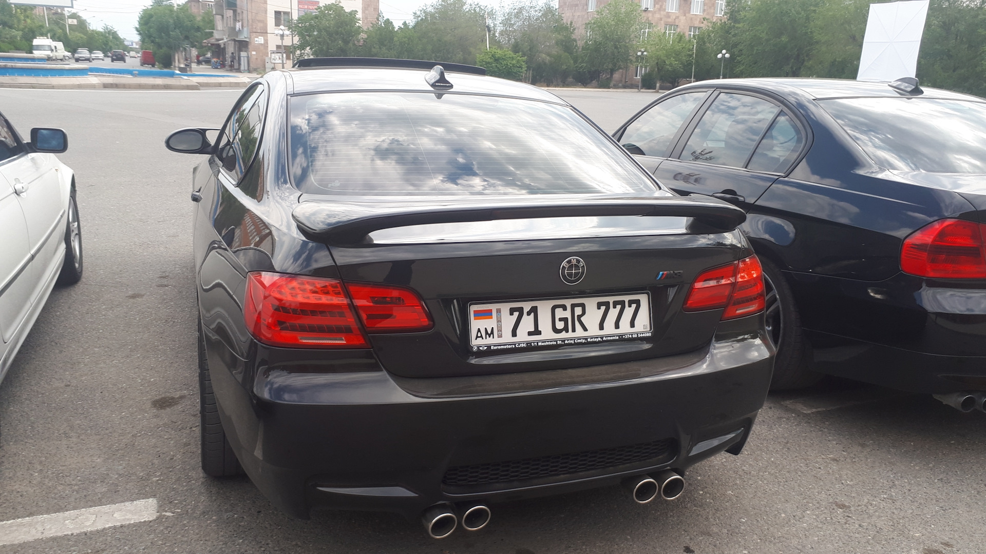 BMW m5 с армянскими номерами