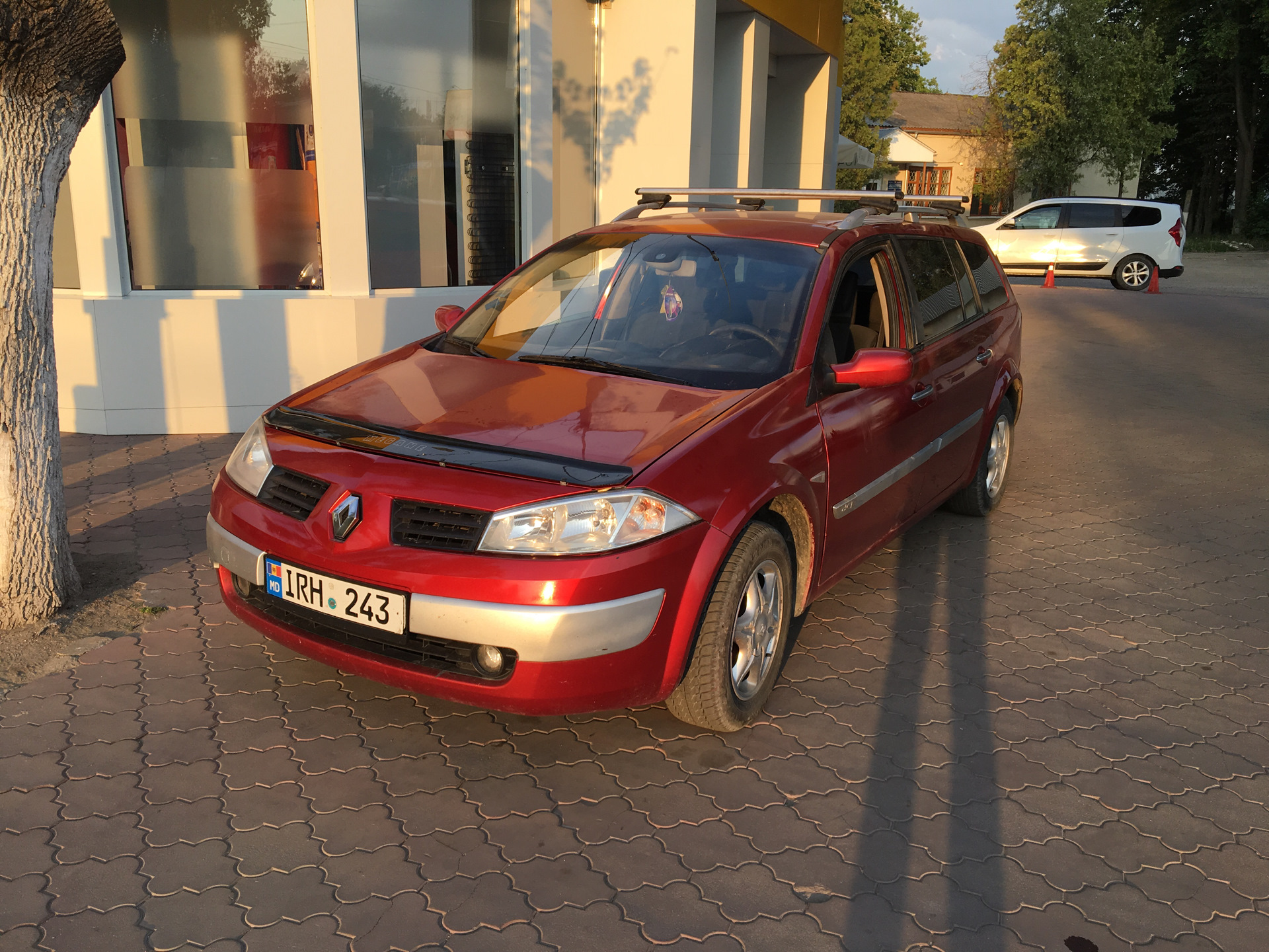 Поперечные дуги — Renault Megane II, 1,5 л, 2005 года | стайлинг | DRIVE2