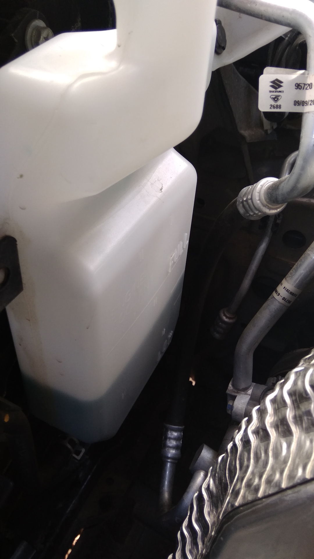 Антифриз на доливку — Suzuki SX4 (2G), 1,6 л, 2014 года | плановое ТО ...