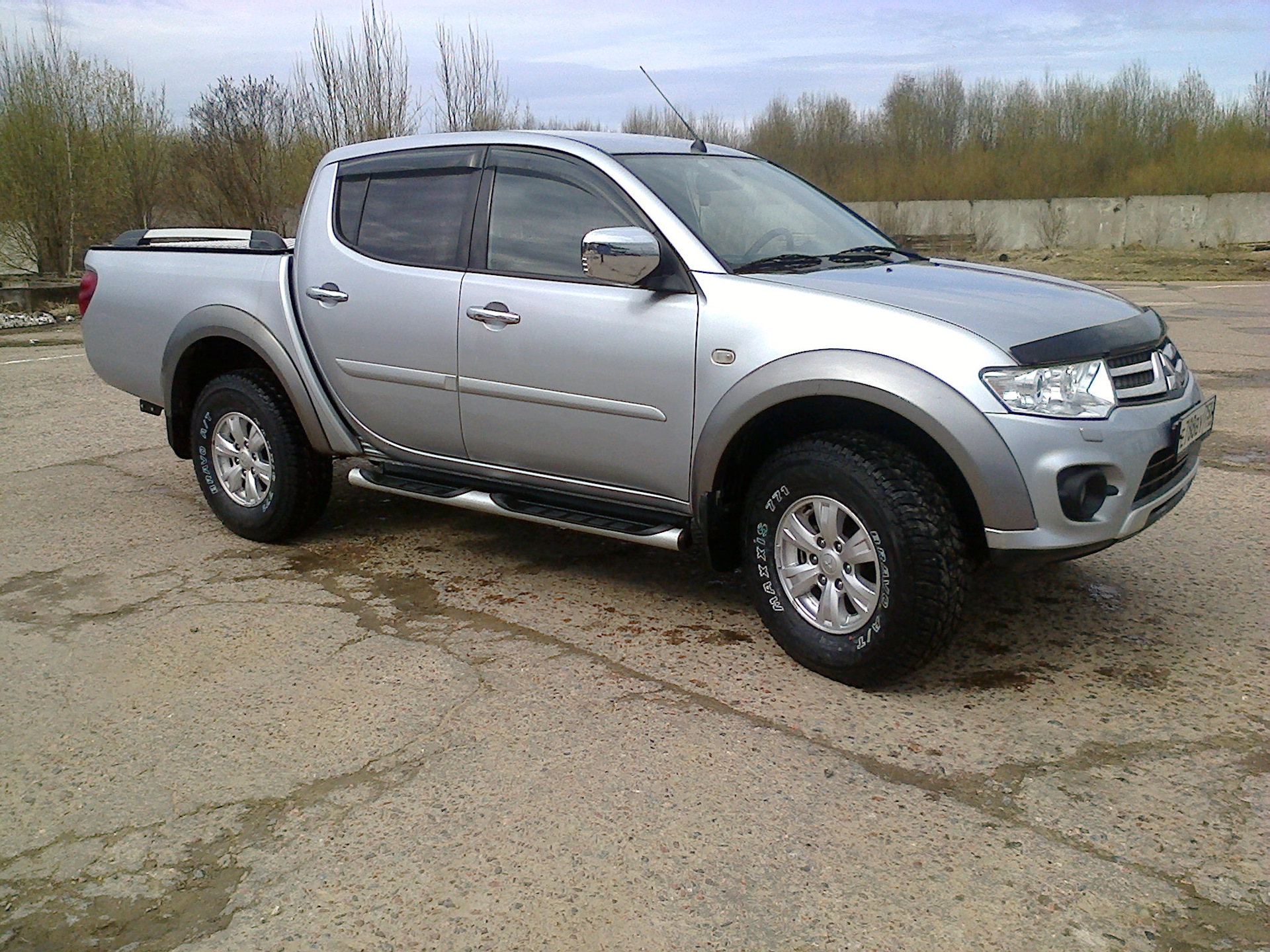 Продам свой а/м Mitsubishi L200 