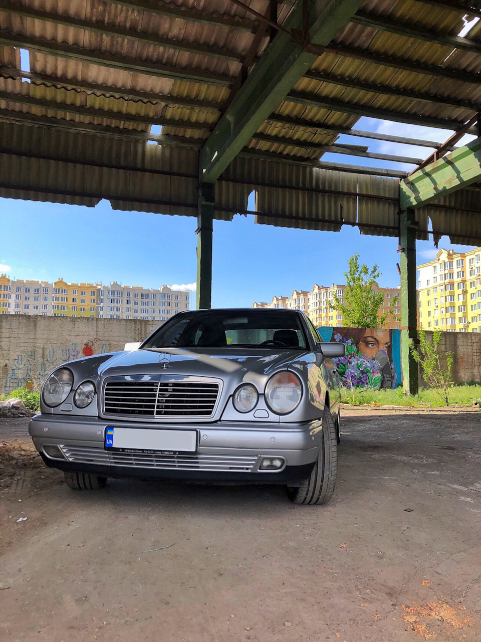 Мой первый раз, эпопея с болтами и я на новых колёсах — Mercedes-Benz  E-class (W210), 3,2 л, 1999 года | колёсные диски | DRIVE2