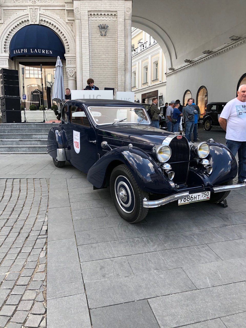 Bugatti Type 57 – самый известный и востребованный в среде коллекционеров автомобиль класса GT производства компании Bugatti довоенного периода. — ALFA ROMEO 6C 2500SS