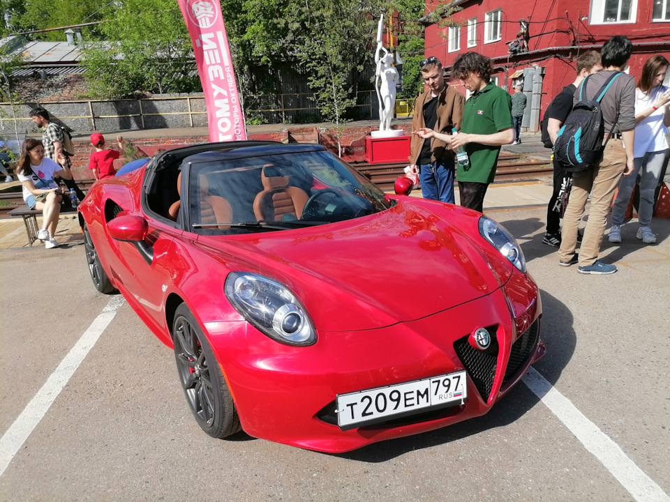 Выставка авто в печатниках. Смотреть фото Выставка авто в печатниках. Смотреть картинку Выставка авто в печатниках. Картинка про Выставка авто в печатниках. Фото Выставка авто в печатниках