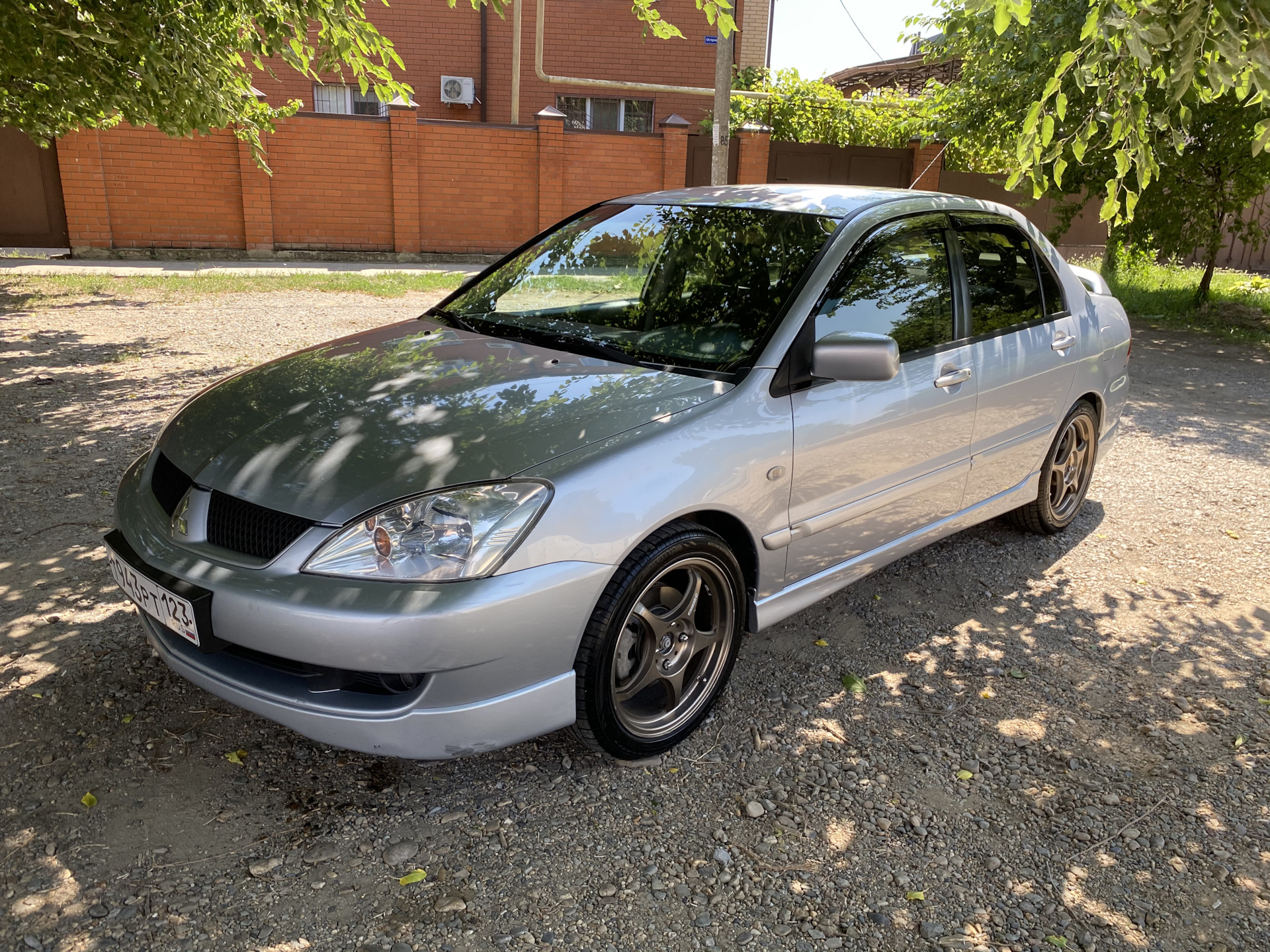 Лансер 9 цедия. Mitsubishi Lancer 9 американец. Mitsubishi Lancer 9 2006. MMC Lancer 9. Митсубиши Лансер 9 Цедиа.