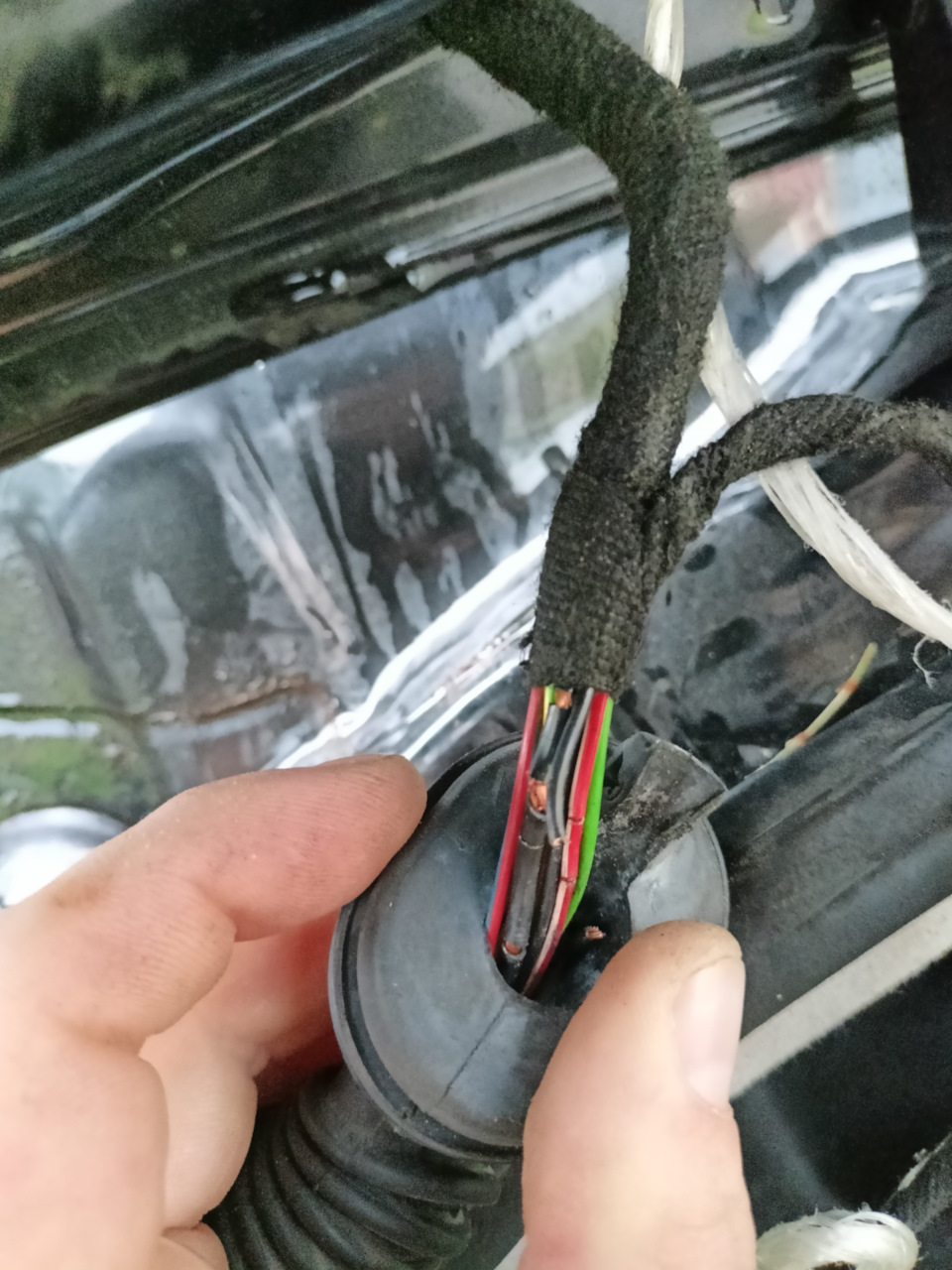 Не горит стоп сигнал 2ч. — Nissan Qashqai (1G), 1,6 л, 2009 года ...