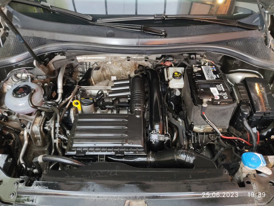 Фото в бортжурнале Volkswagen Tiguan (2G)