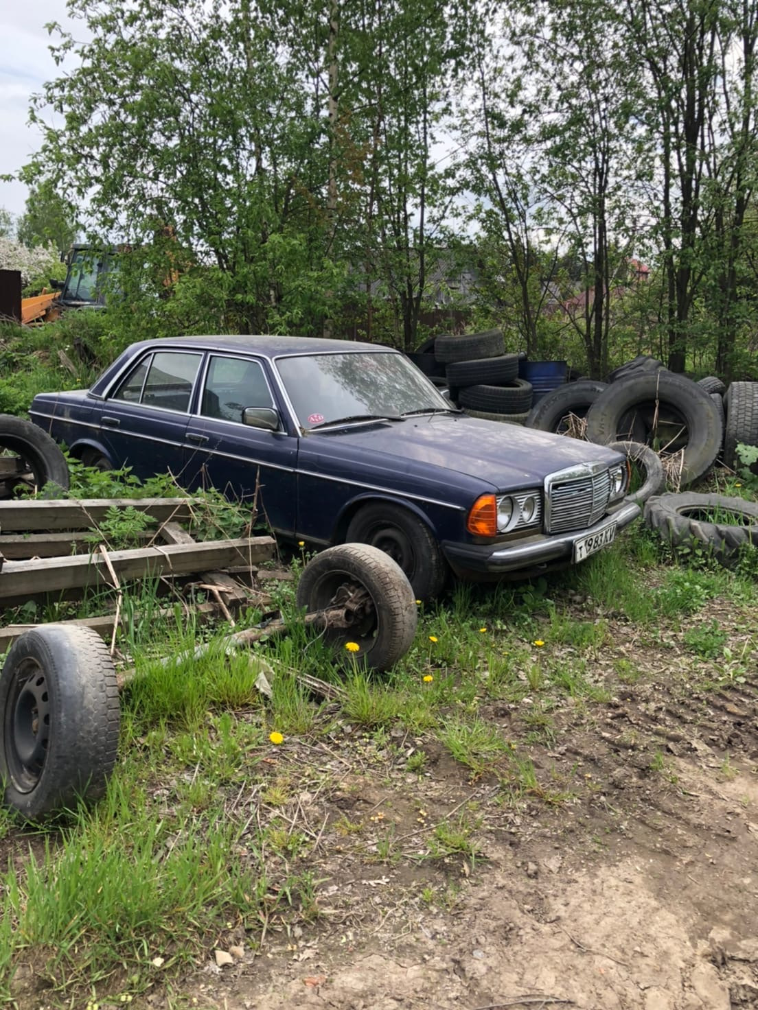 Мерс на помойке на окраине СПБ — Сообщество «Брошенные Машины» на DRIVE2