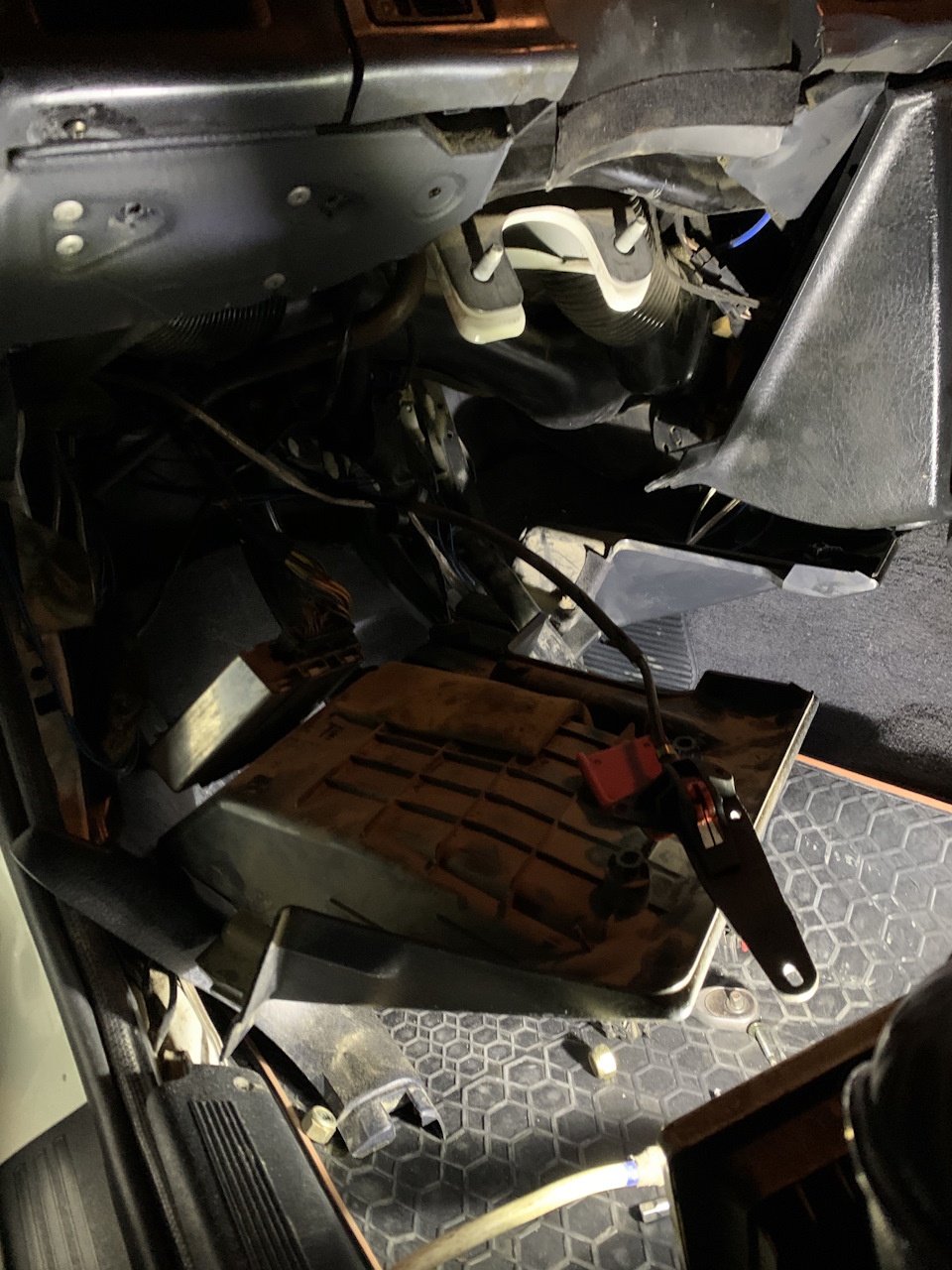 Люфт рулевой колонки — Ford Sierra, 2 л, 1992 года | поломка | DRIVE2