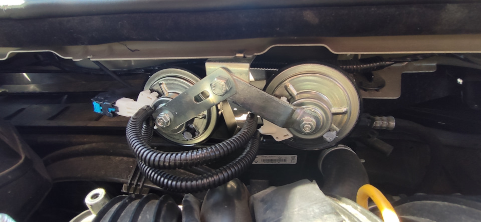 Fiamm сигнал звуковой. Сигнал на хрей. Разъем сигнала ваз 2110. 927694 fiamm звуковой сигнал. 927694 fiamm звуковой сигнал.