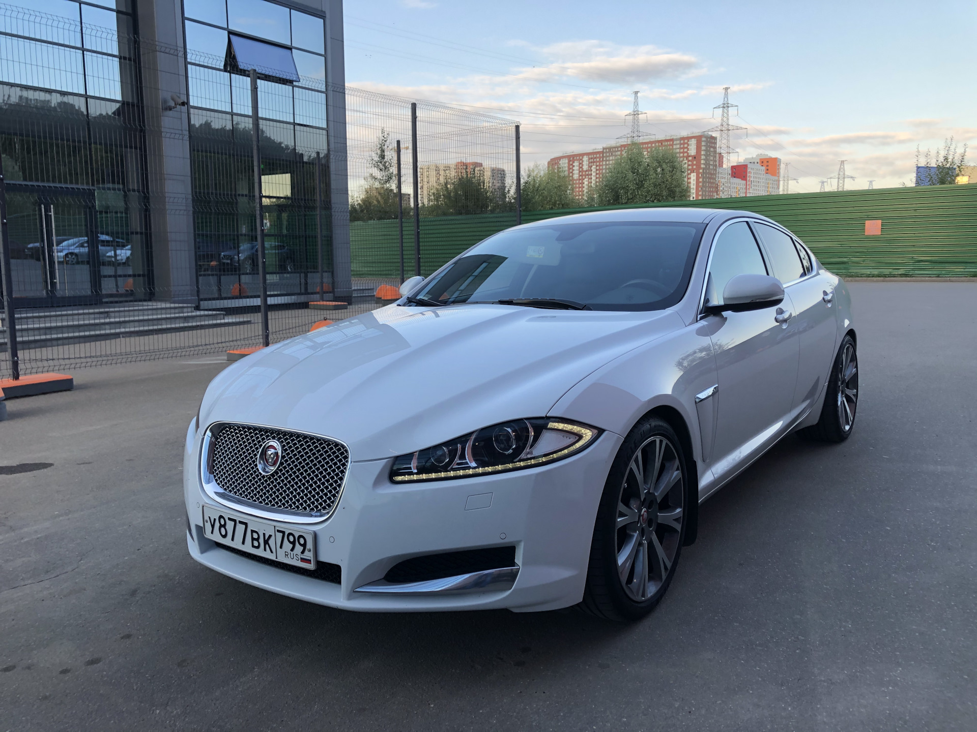 Jaguar XF 2013 Р±РµР»С‹Р№