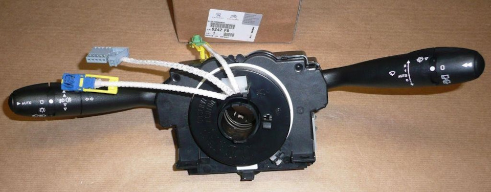 6242F9 Переключатель подрулевой PSA 307, C5 с ДД Peugeot Citroen ...
