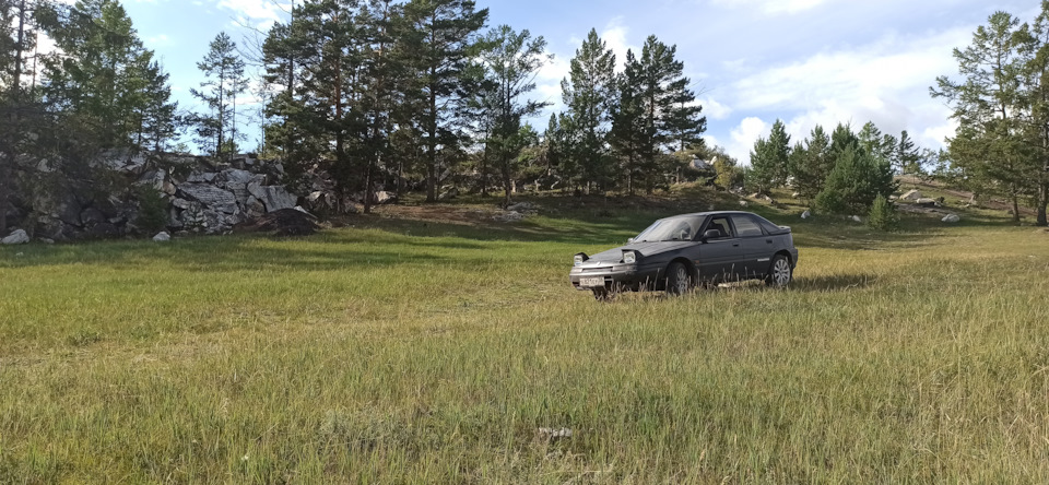 Ну и на последок — этого замечательного и атмосферного путешествия бы не было, если бы не этот герой, мазда как всегда — показала себя достойно, и не подвела меня. Любая машина требует внимания всегда — и если ты будешь за ней следить, она увезет тебя хоть куда, даже не смотря на свои 33 года! — Mazda 323 IV
