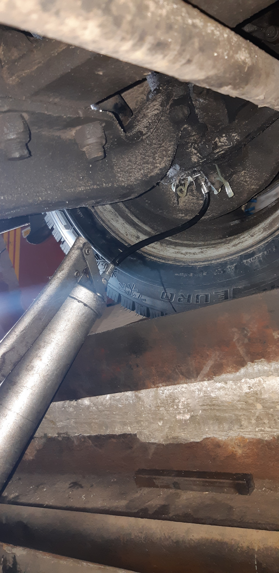 Шприцевание шкворней. — ГАЗ Газель, 2,8 л, 2012 года | плановое ТО | DRIVE2