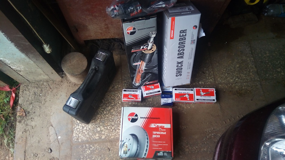 Ремонт передней подвески, замена передних тормозных дисков и колодок ...