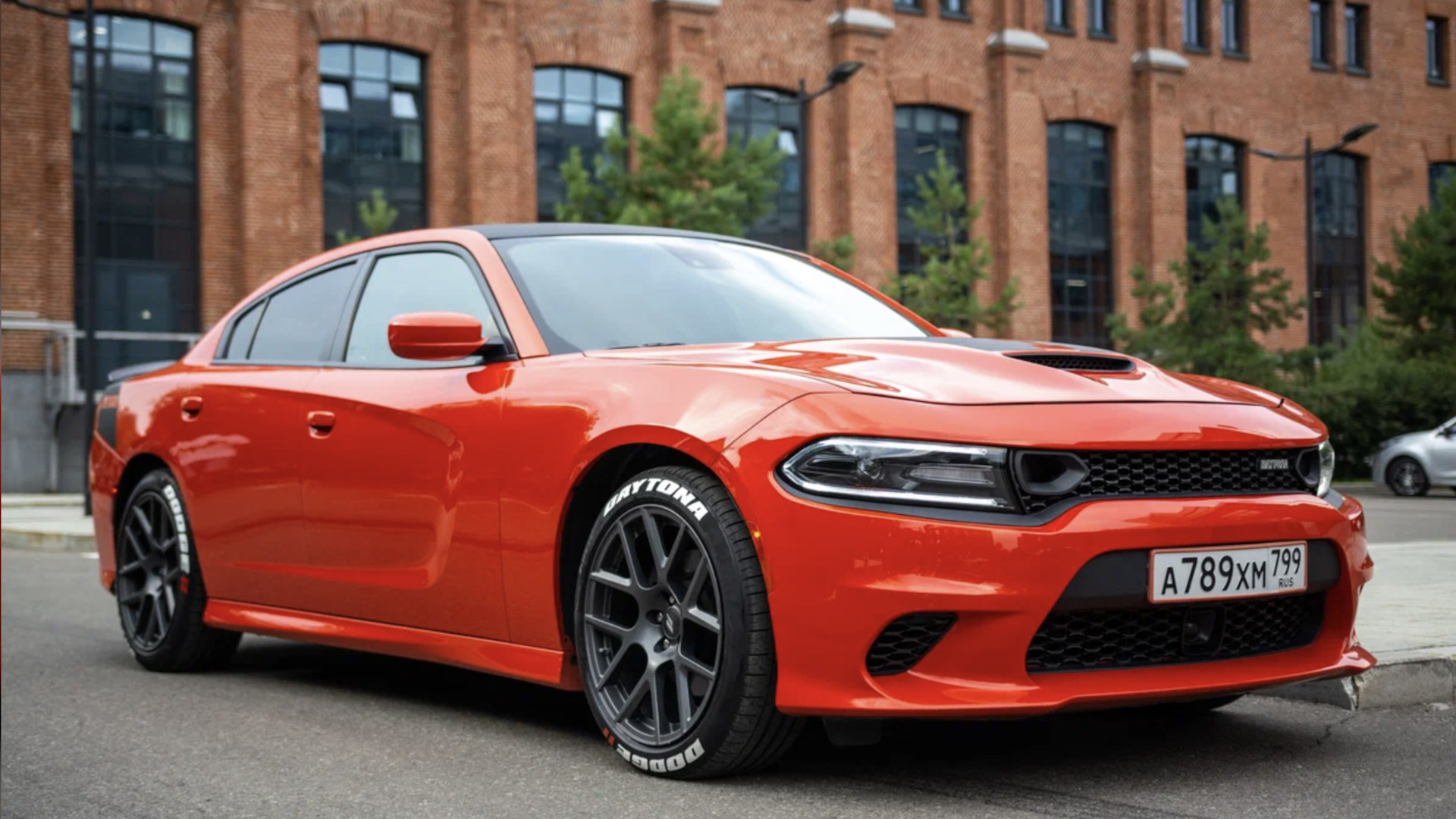 Dodge Charger (7G) 5.7 бензиновый 2017 | Красный Апельсин на DRIVE2