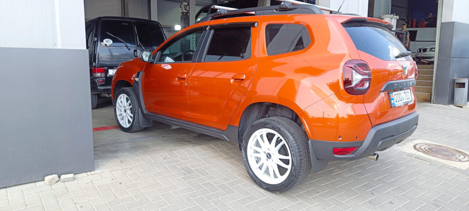 R18 на Дастер 2. — Dacia Duster (2G), 1,5 л, 2022 года | стайлинг | DRIVE2