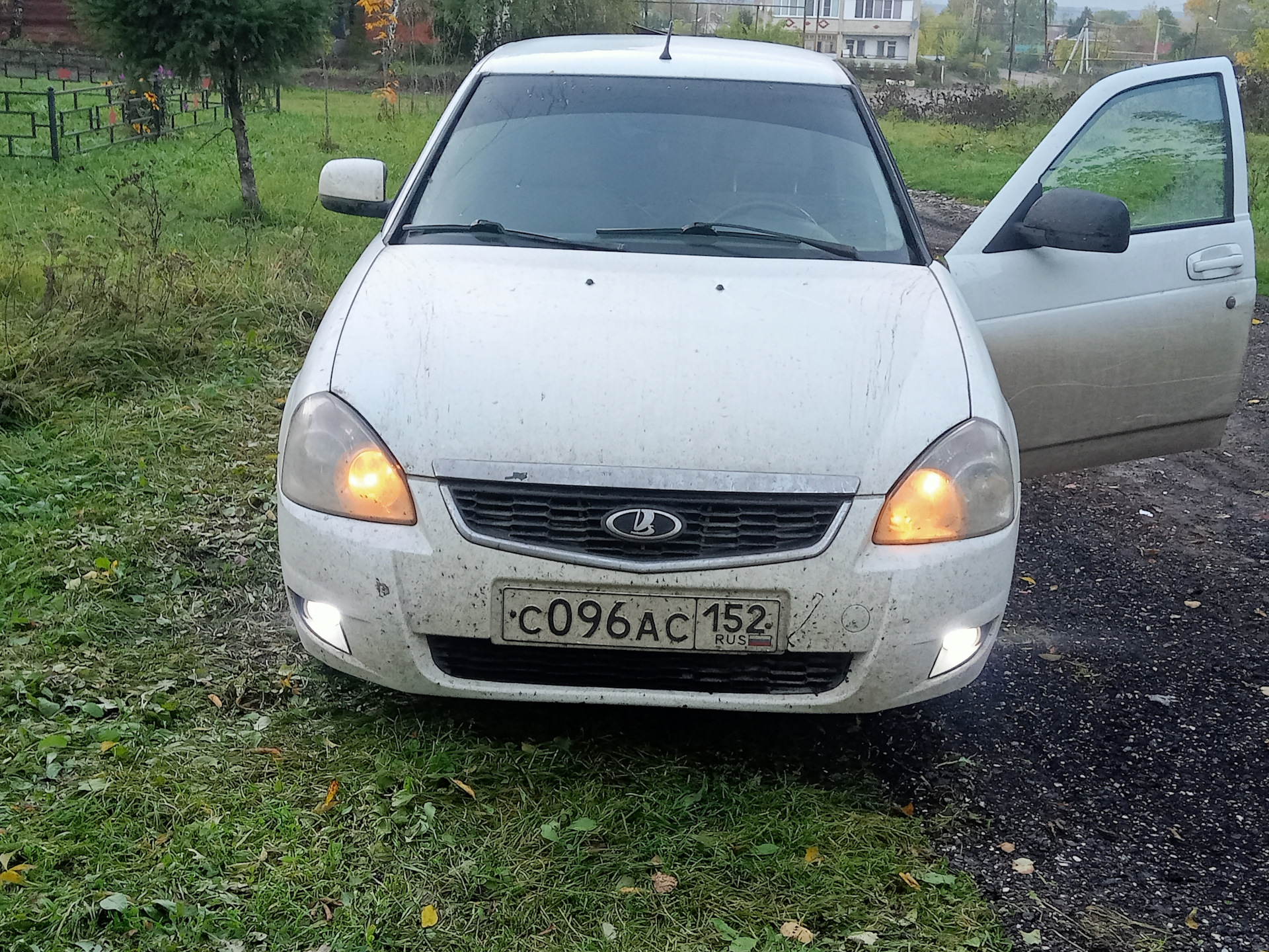 Просто пошумим на фоне — Lada Приора седан, 1,6 л, 2012 года | просто так |  DRIVE2