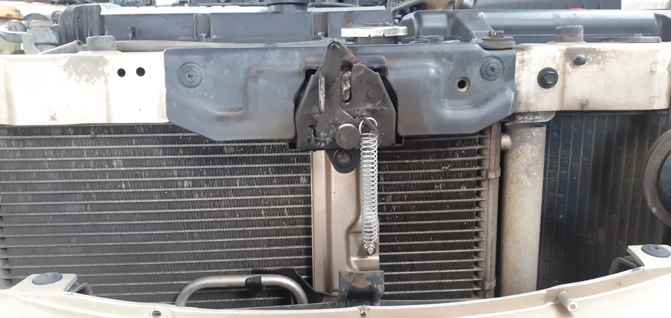 фиксатор капота — Hyundai Accent (2G), 1,5 л, 2006 года | своими руками ...