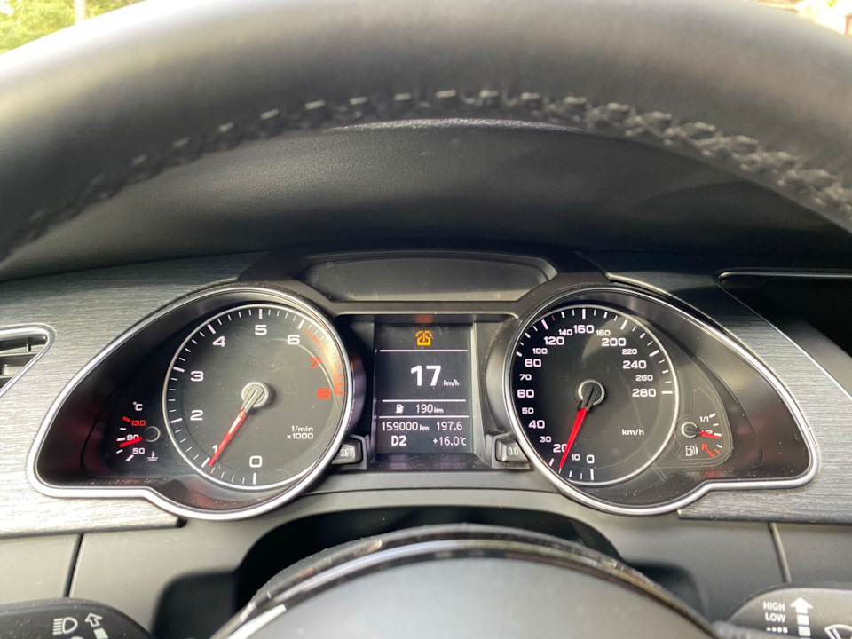 Audi адаптивный круиз. Ку7 круиз адаптивный круиз. audi a7 adaptive cruise.