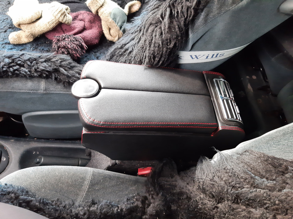 Кеня => Подлокотник, установка — Renault Megane Scenic, 2 л, 1999 года ...