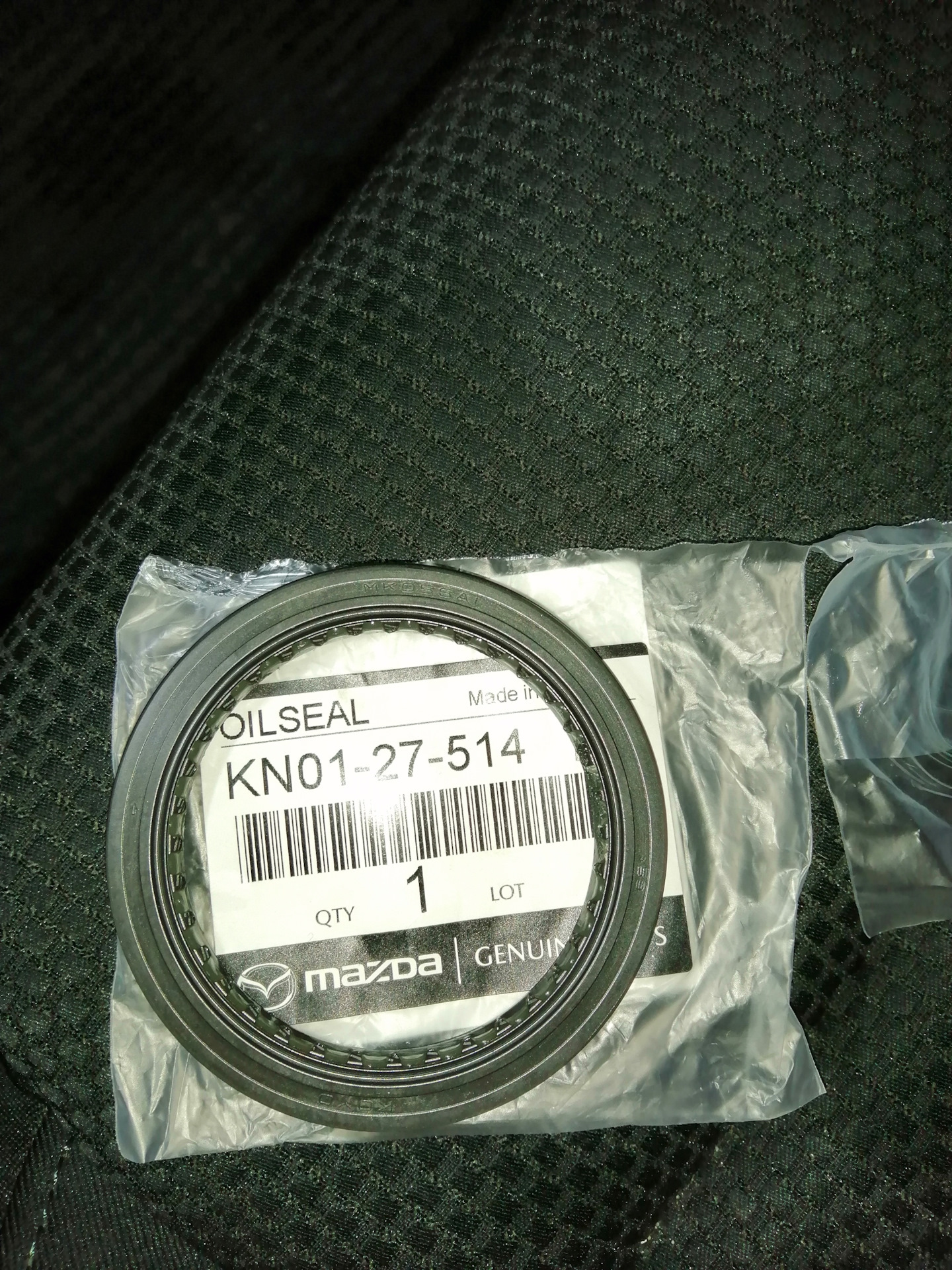 Замена сальника правого переднего привода — Mazda CX-5 (1G), 2 л, 2015 ...